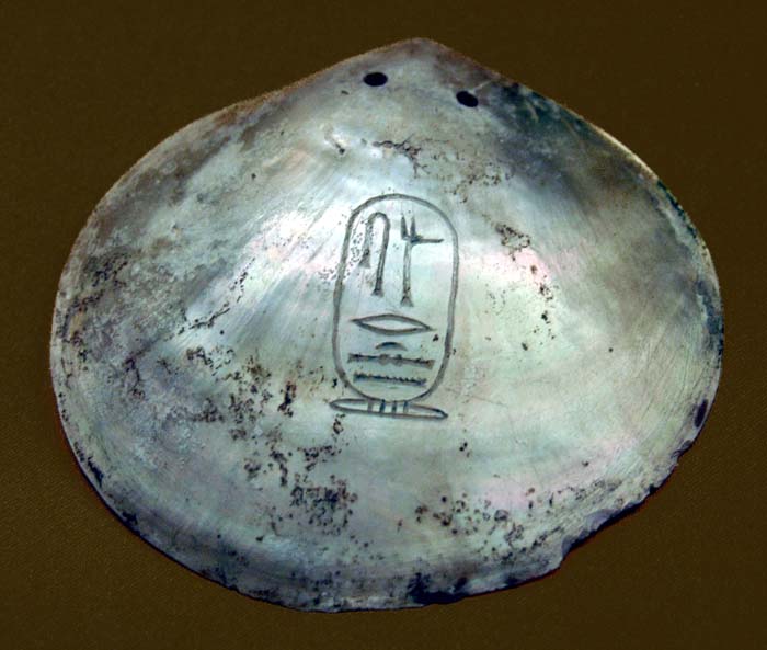 Ancient Egypt and Archaeology  Site 12th Dynasty shell pendant